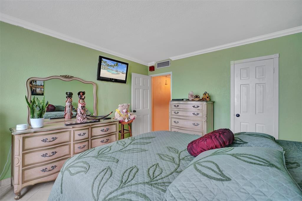 1865 79th St Causeway 16B