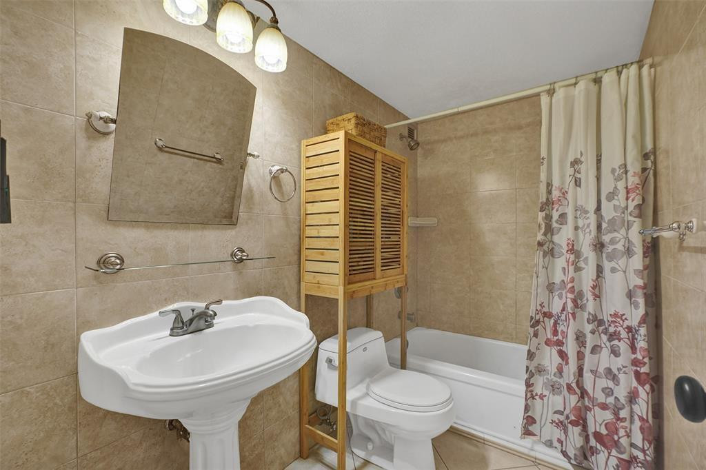 1865 79th St Causeway 16B