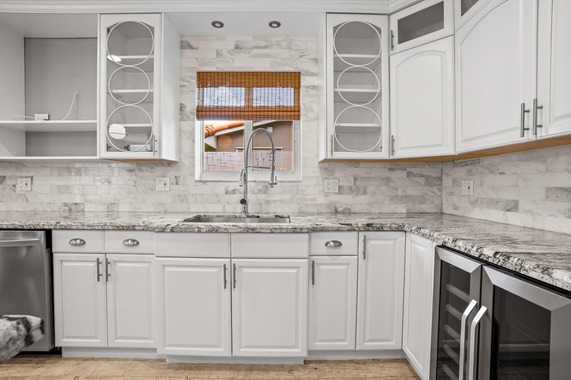 4215 Roosevelt Street