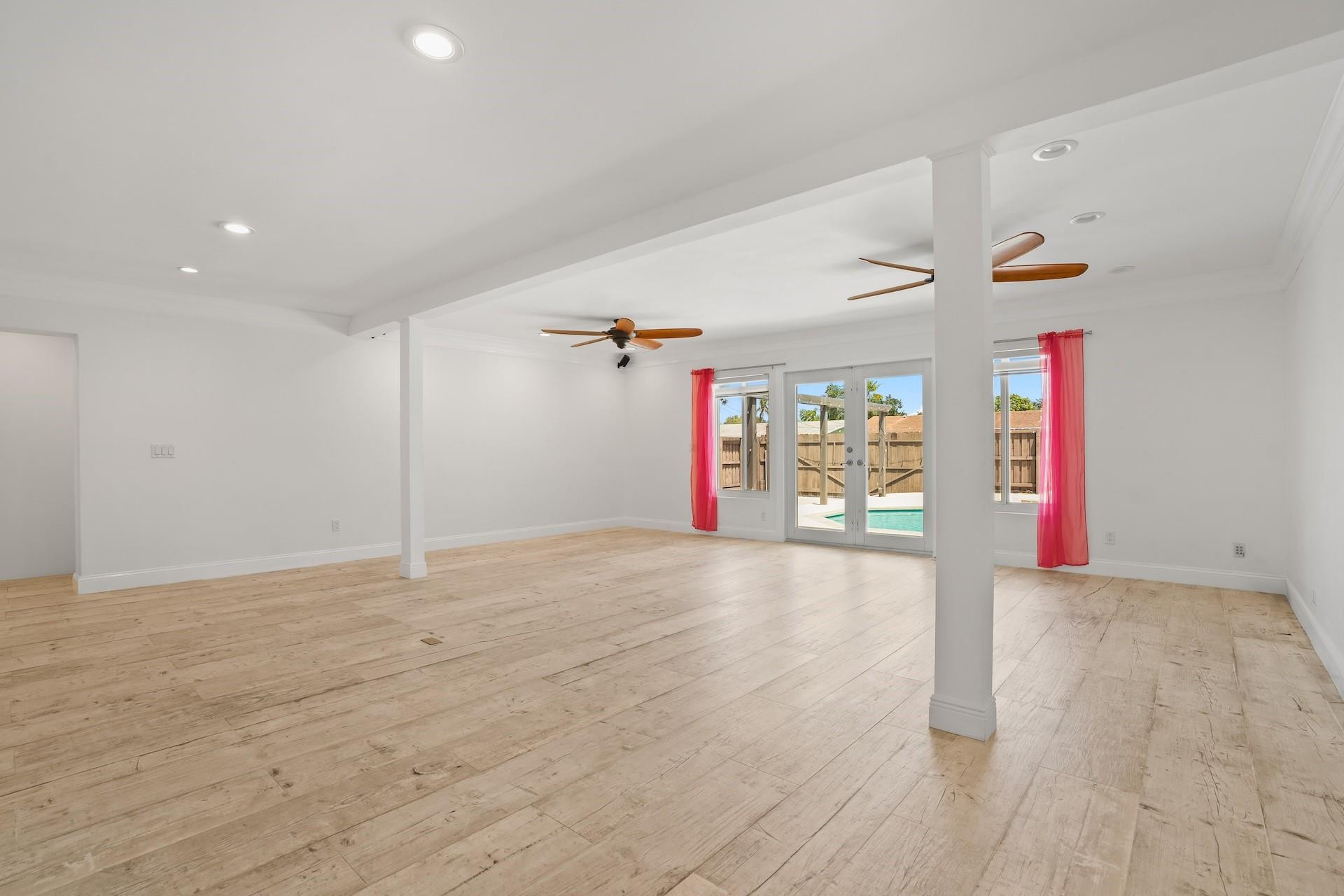 4215 Roosevelt Street