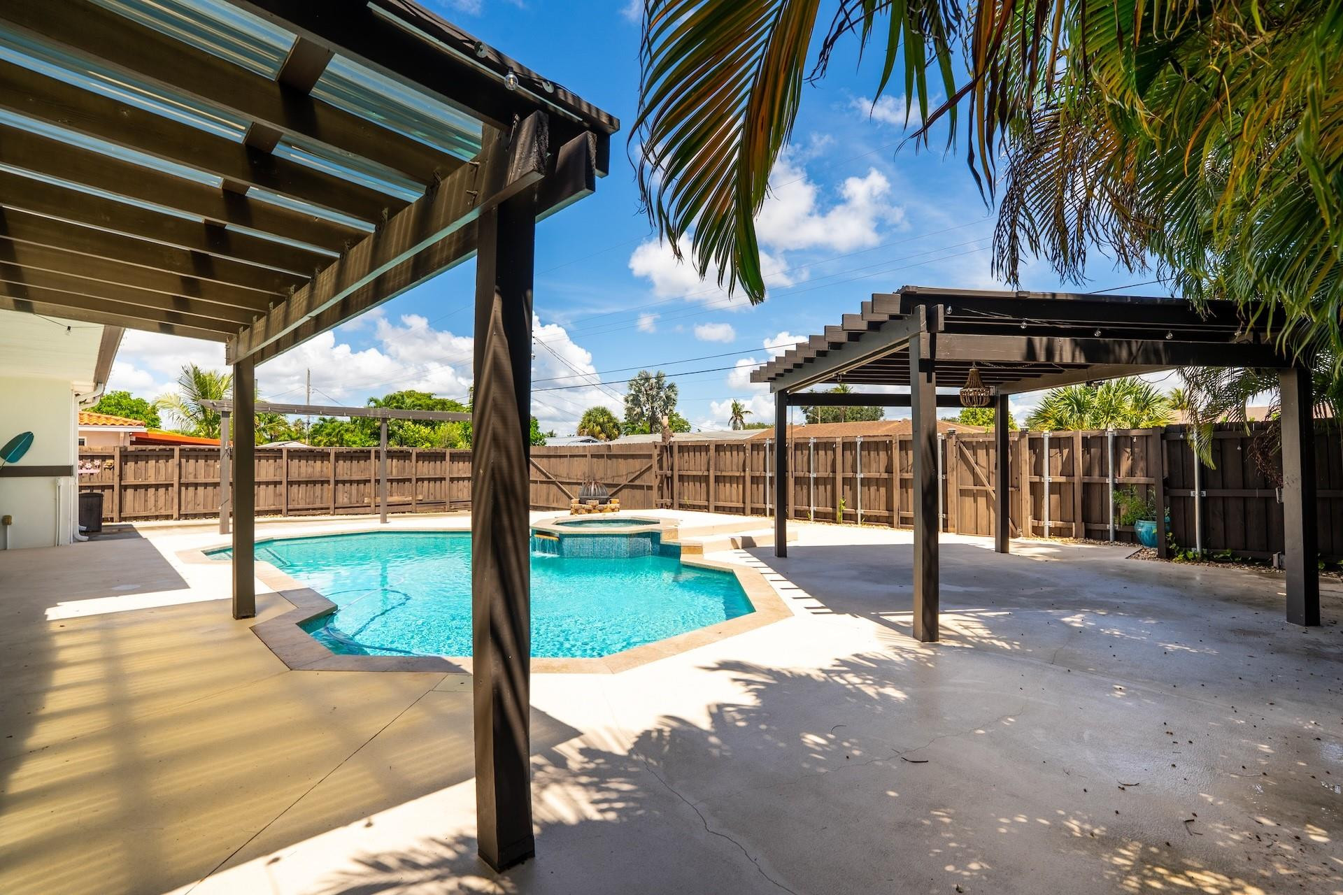 4215 Roosevelt Street