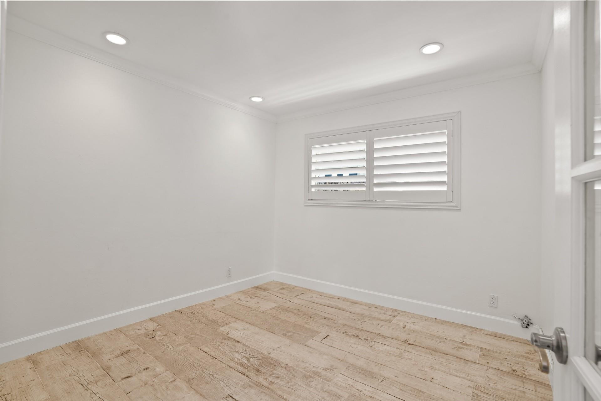 4215 Roosevelt Street