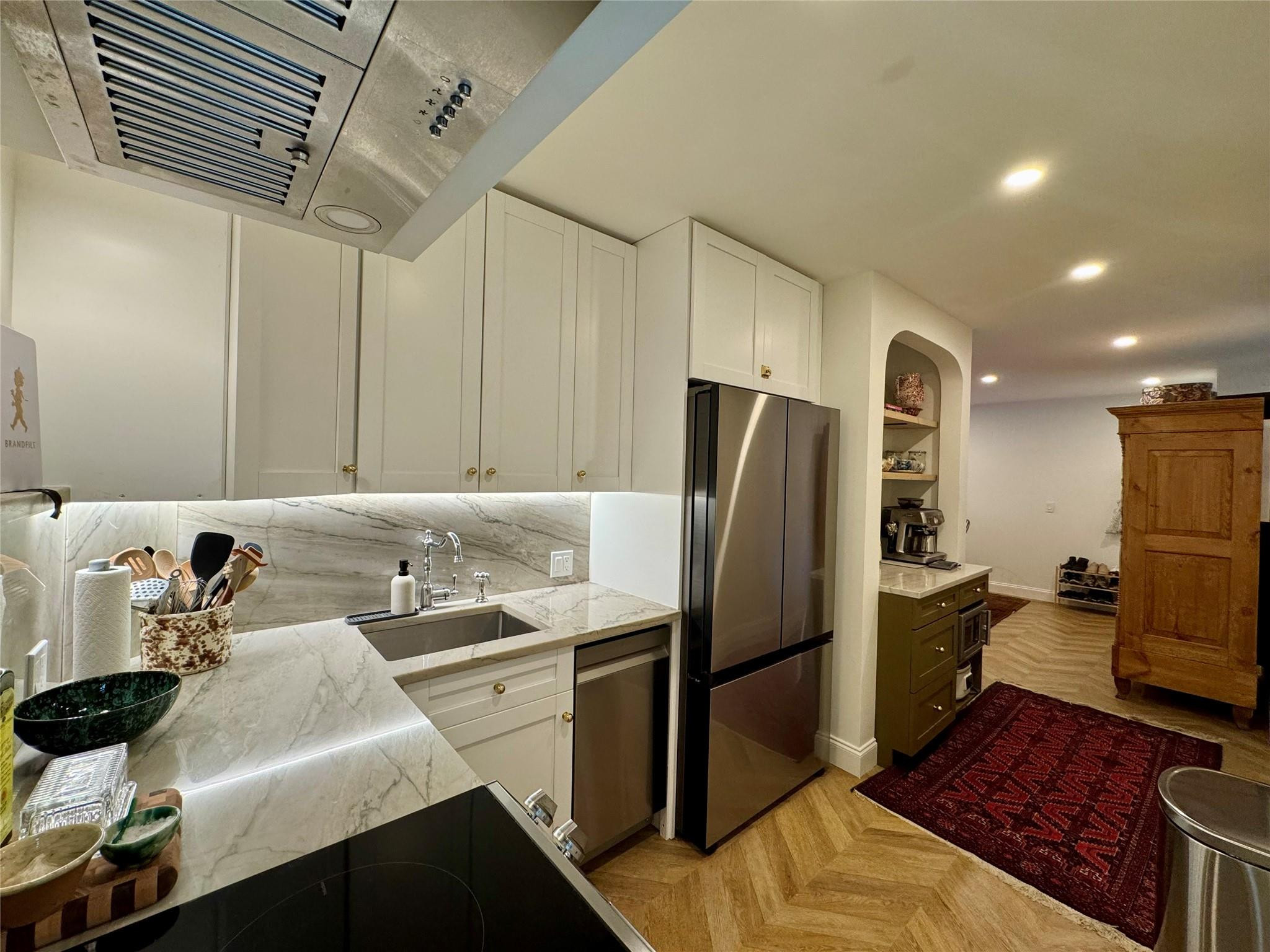 9 NE 19th Court 211C