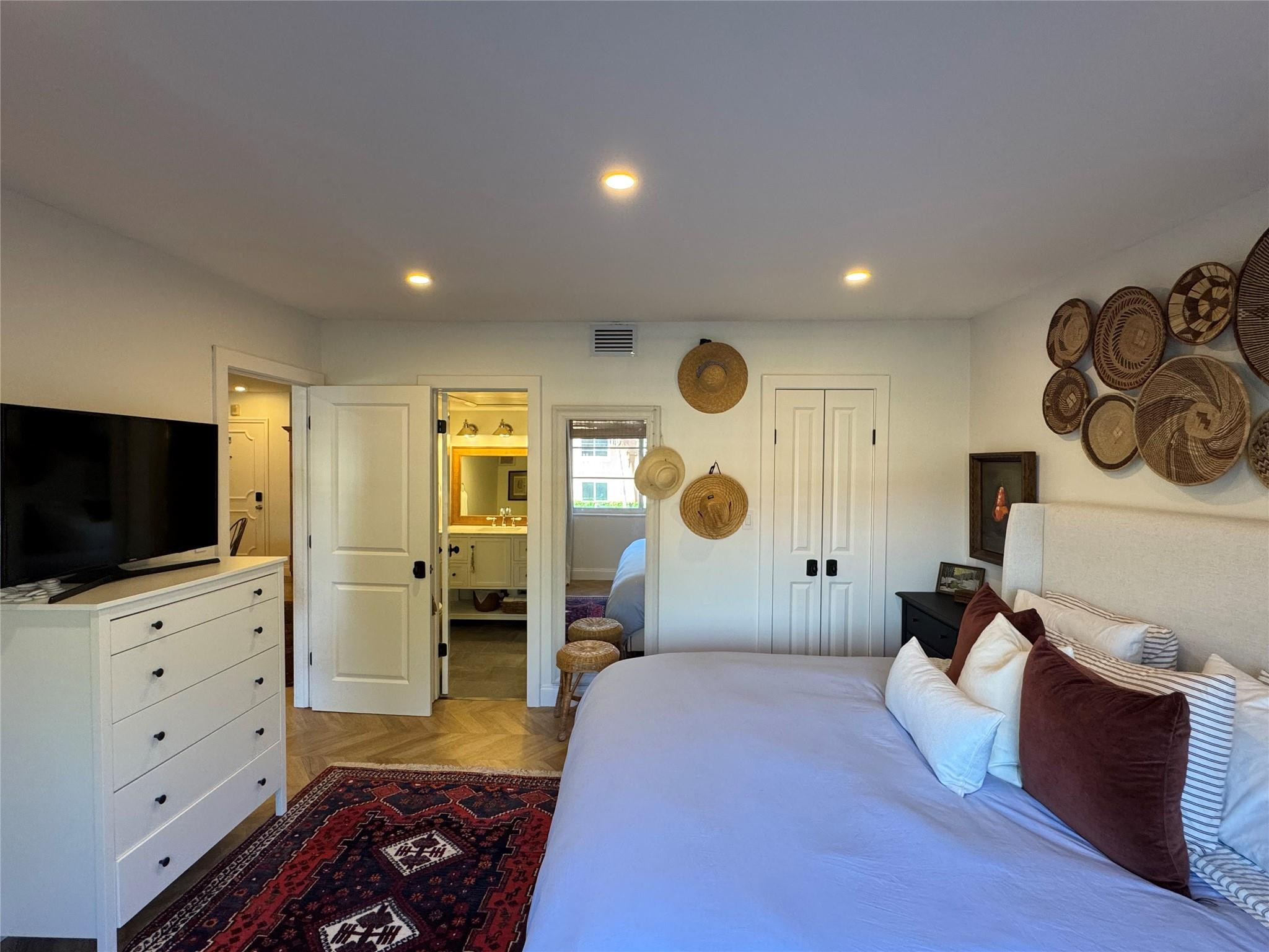 9 NE 19th Court 211C