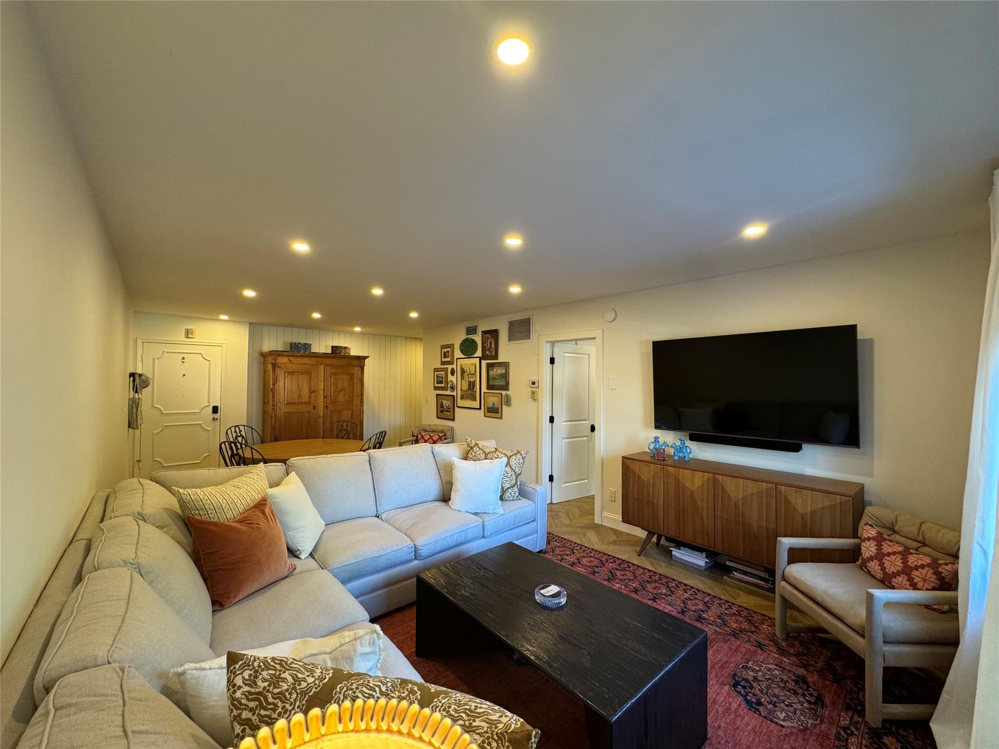 9 NE 19th Court 211C