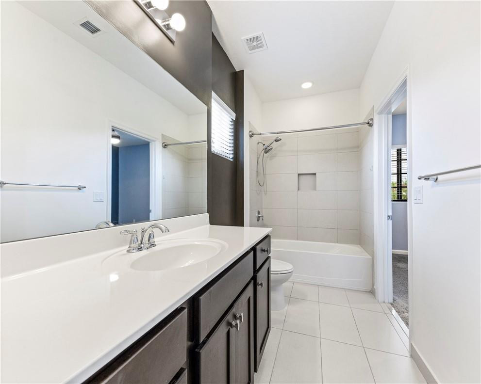 4230 N Dixie Highway 113