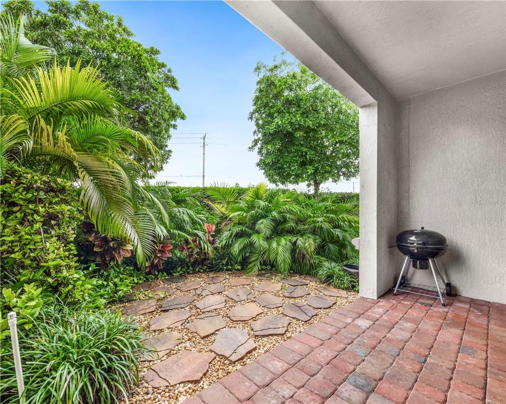 4230 N Dixie Highway 113