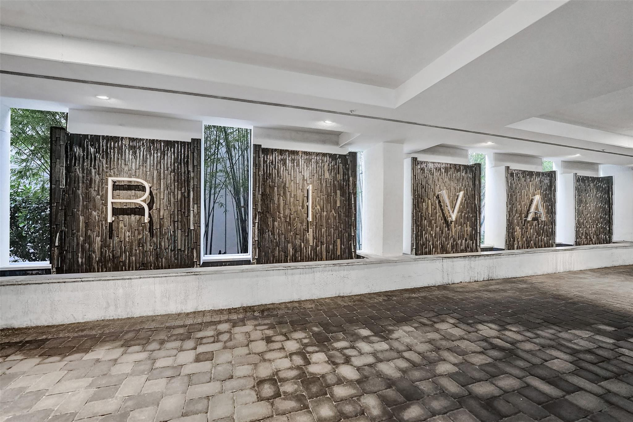 1180 N Federal Highway 1006