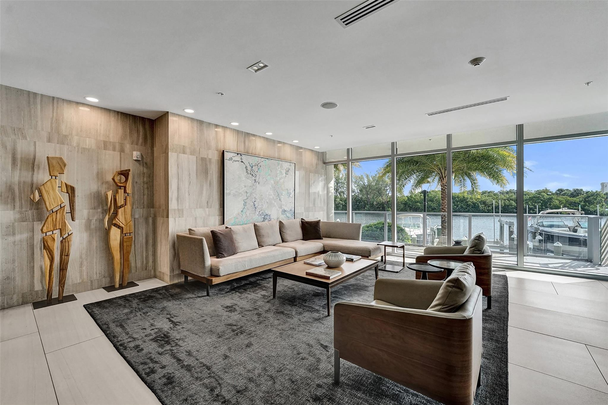 1180 N Federal Highway 1006