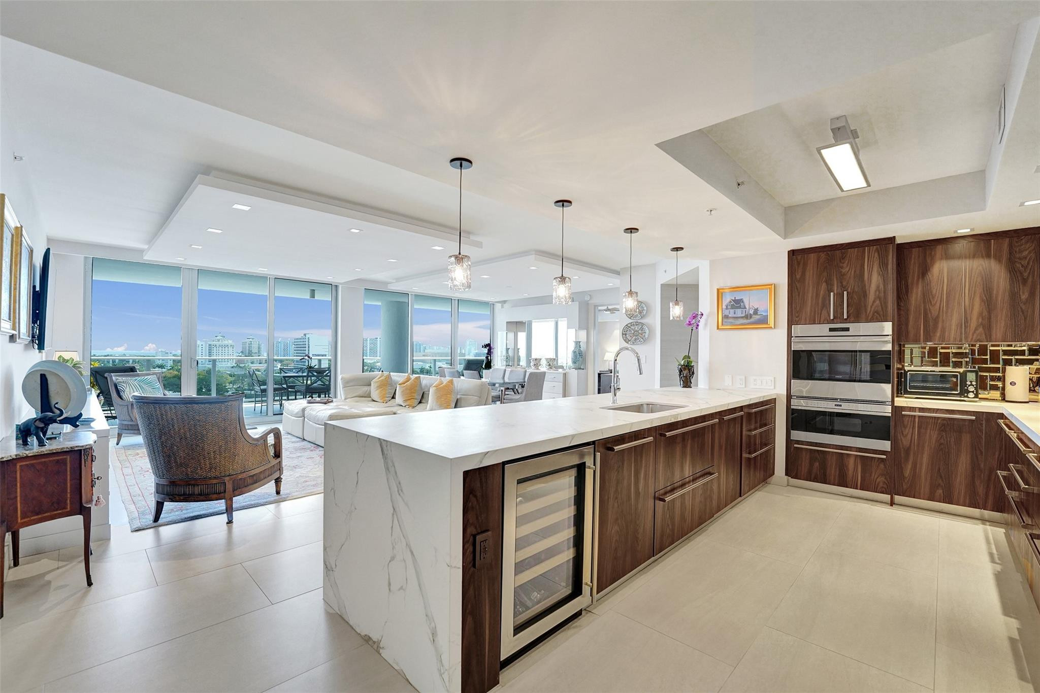 1180 N Federal Highway 1006