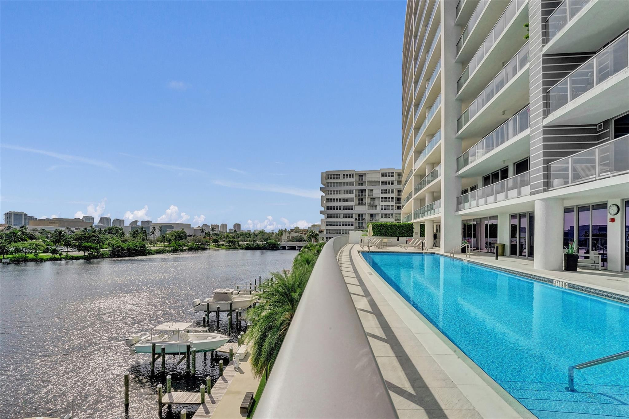 1180 N Federal Highway 1006