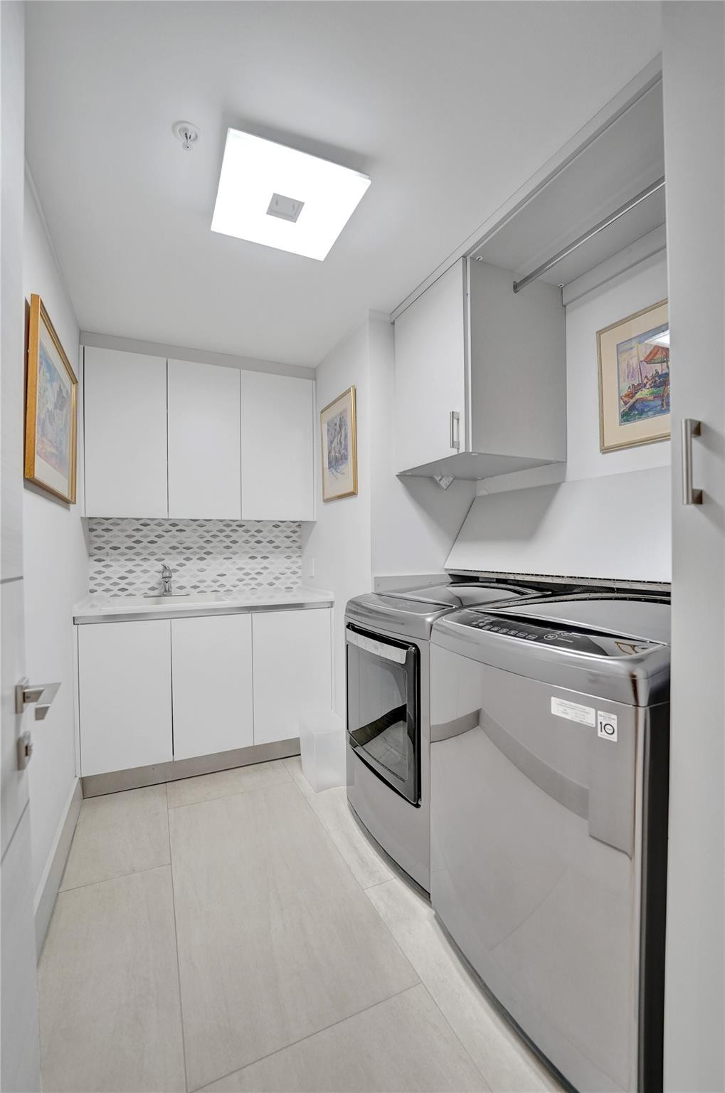 1180 N Federal Highway 1006