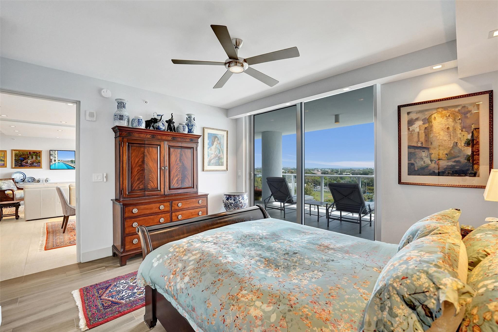 1180 N Federal Highway 1006