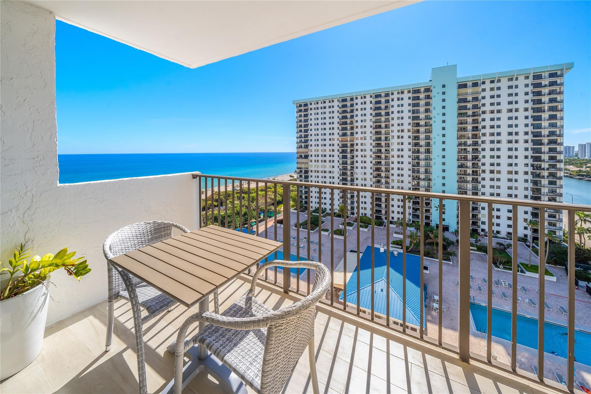 1201 S Ocean Drive 1607N