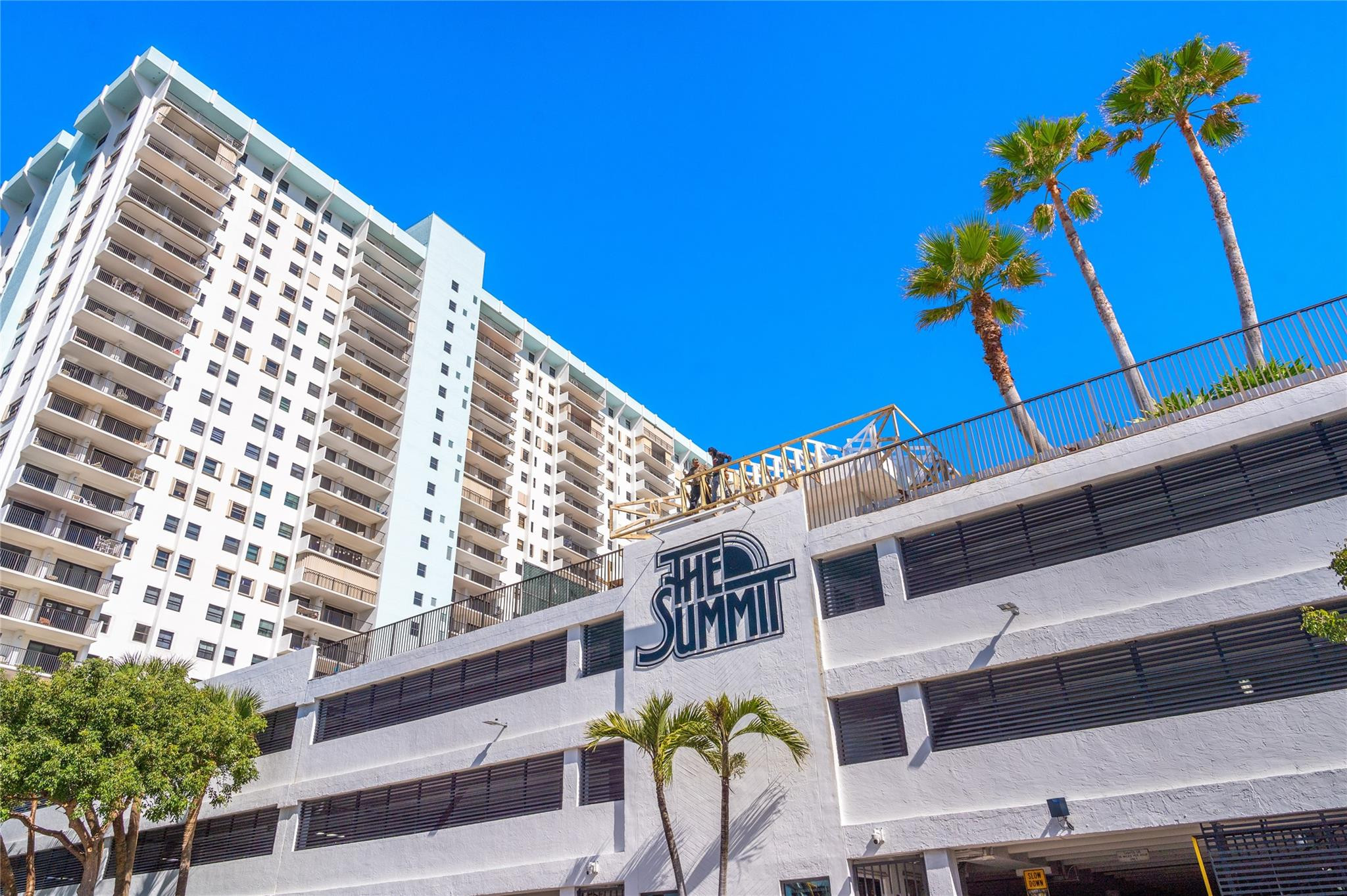 1201 S Ocean Drive 1607N