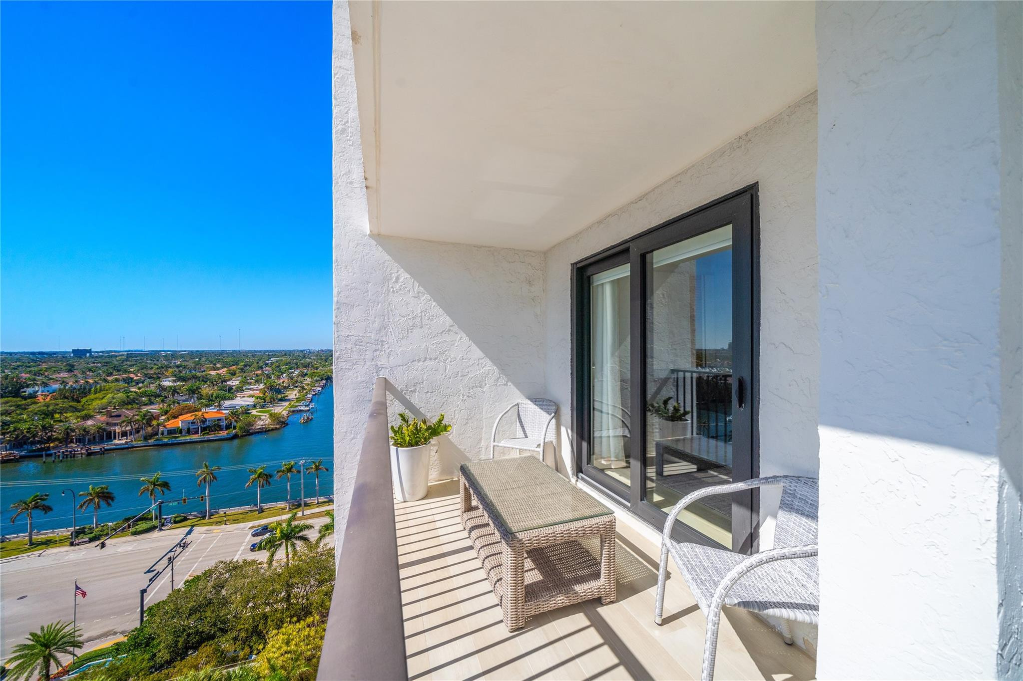 1201 S Ocean Drive 1607N