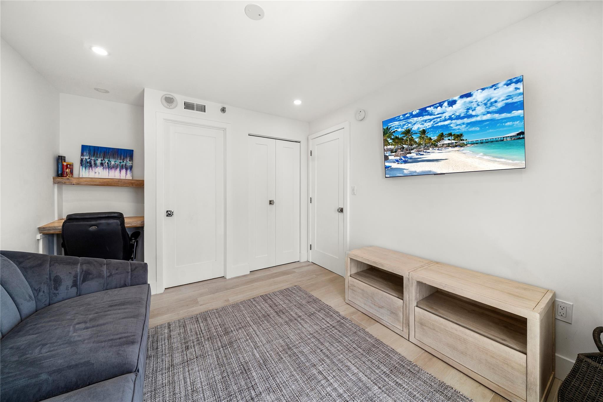 1201 S Ocean Drive 1607N
