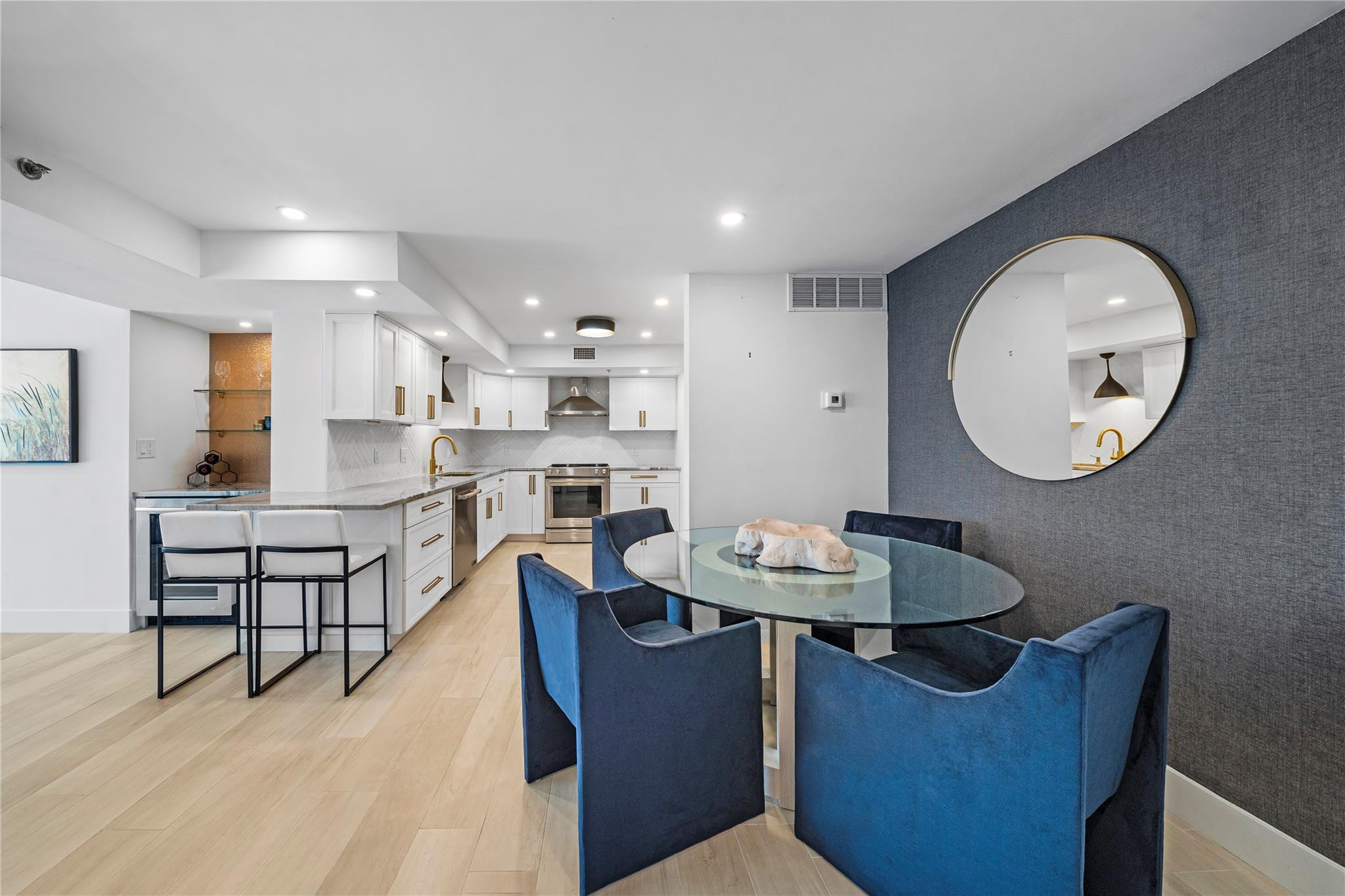 1201 S Ocean Drive 1607N