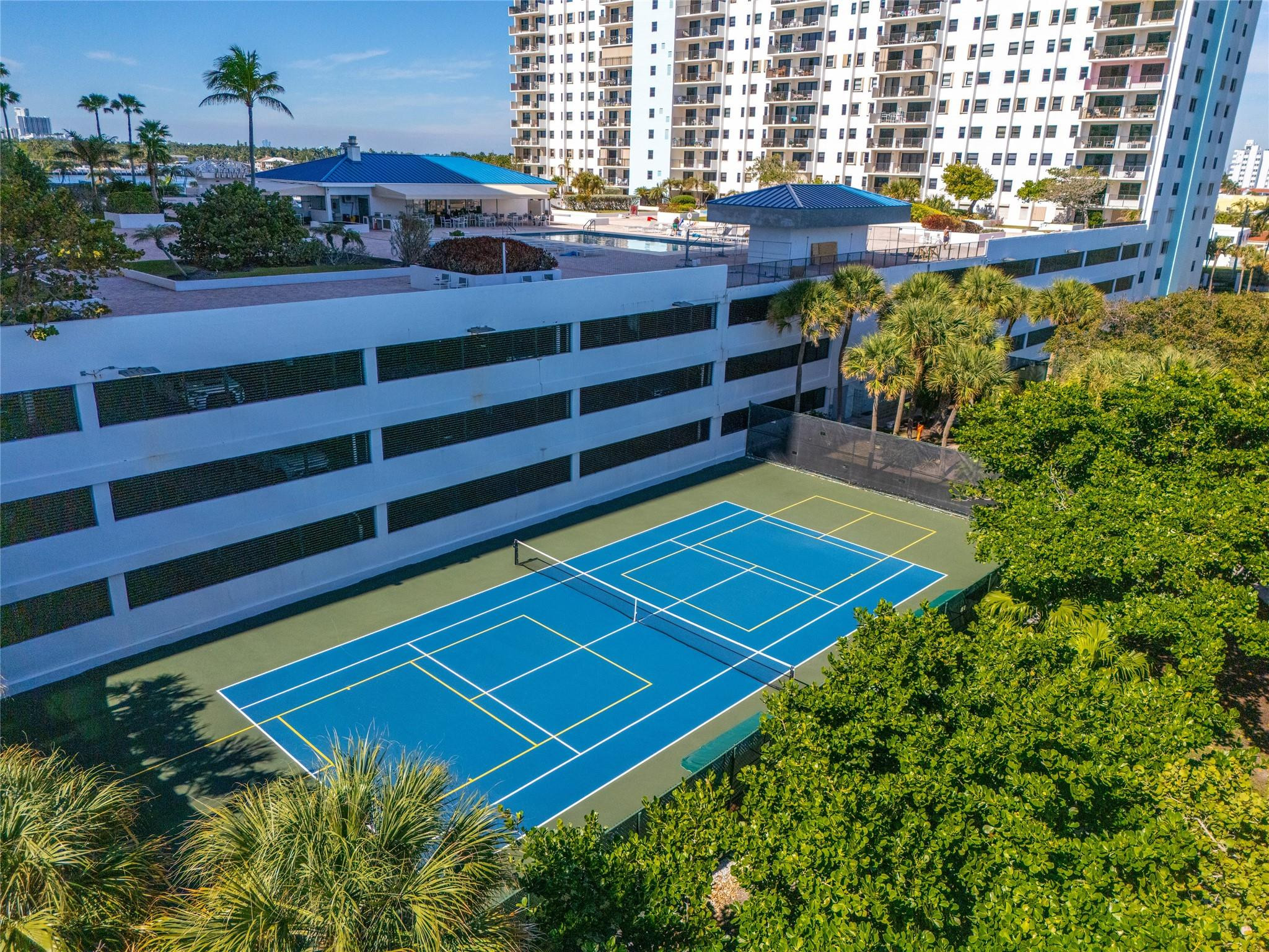 1201 S Ocean Drive 1607N
