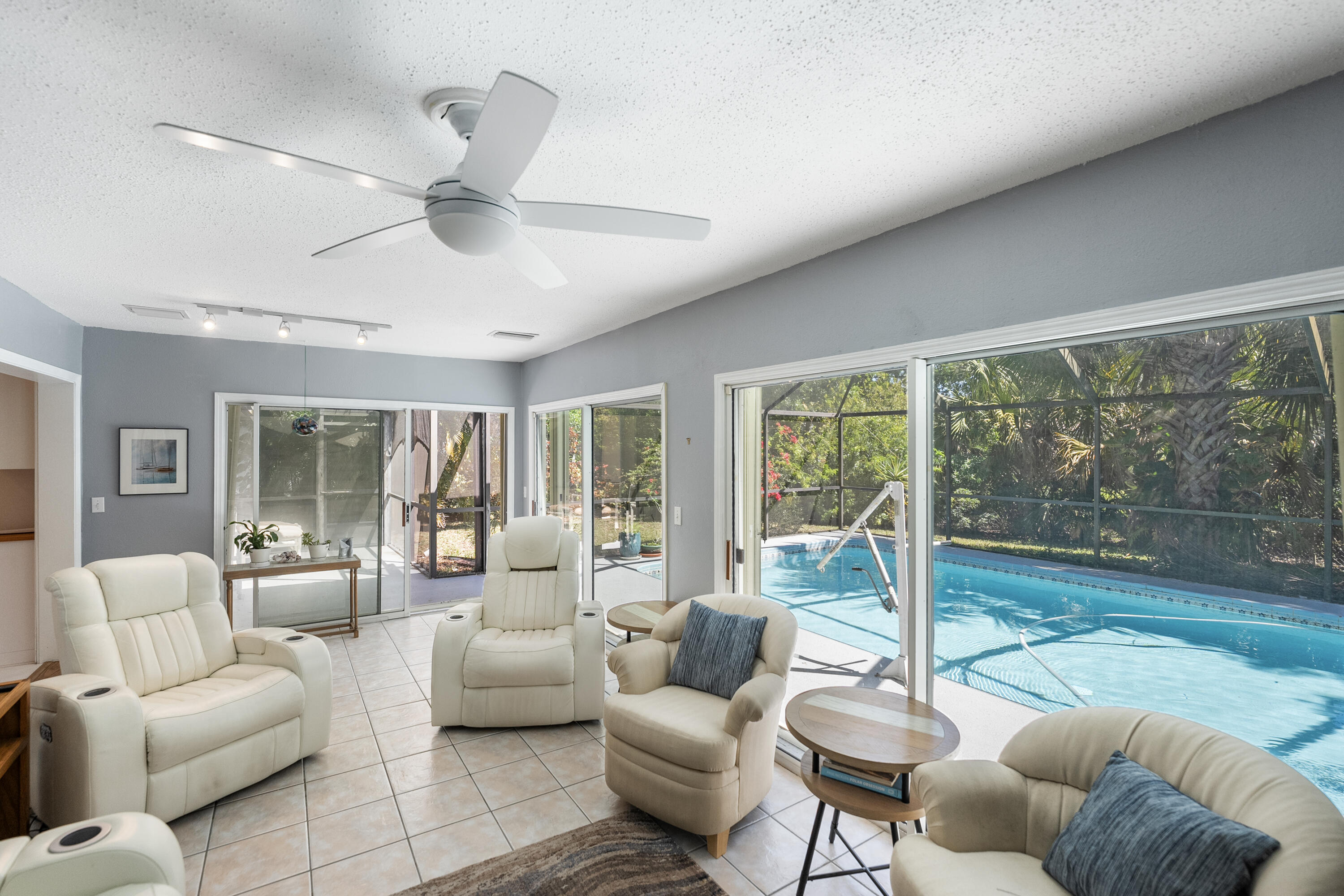 632 Albatross Terrace