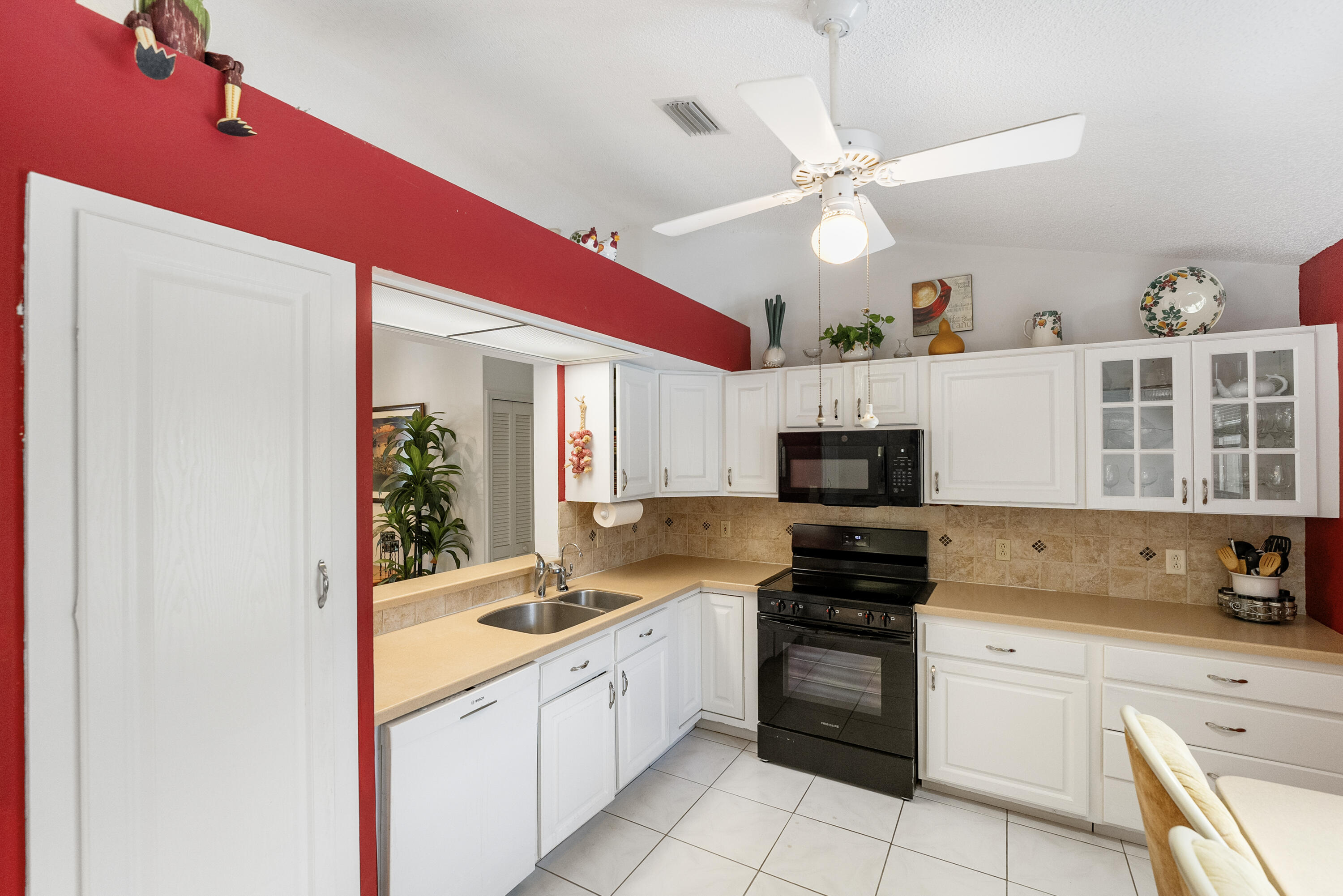 632 Albatross Terrace