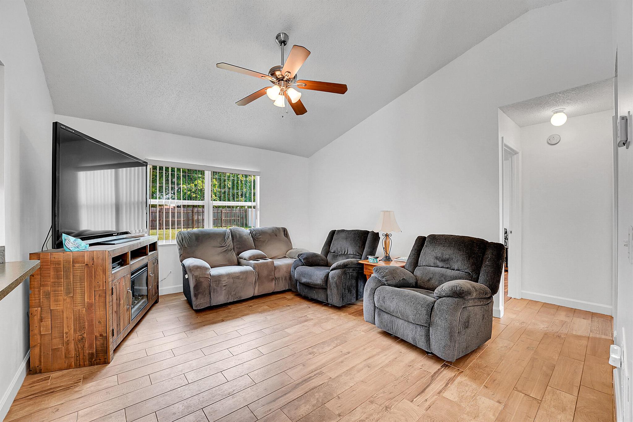 1973 SW Davis Street