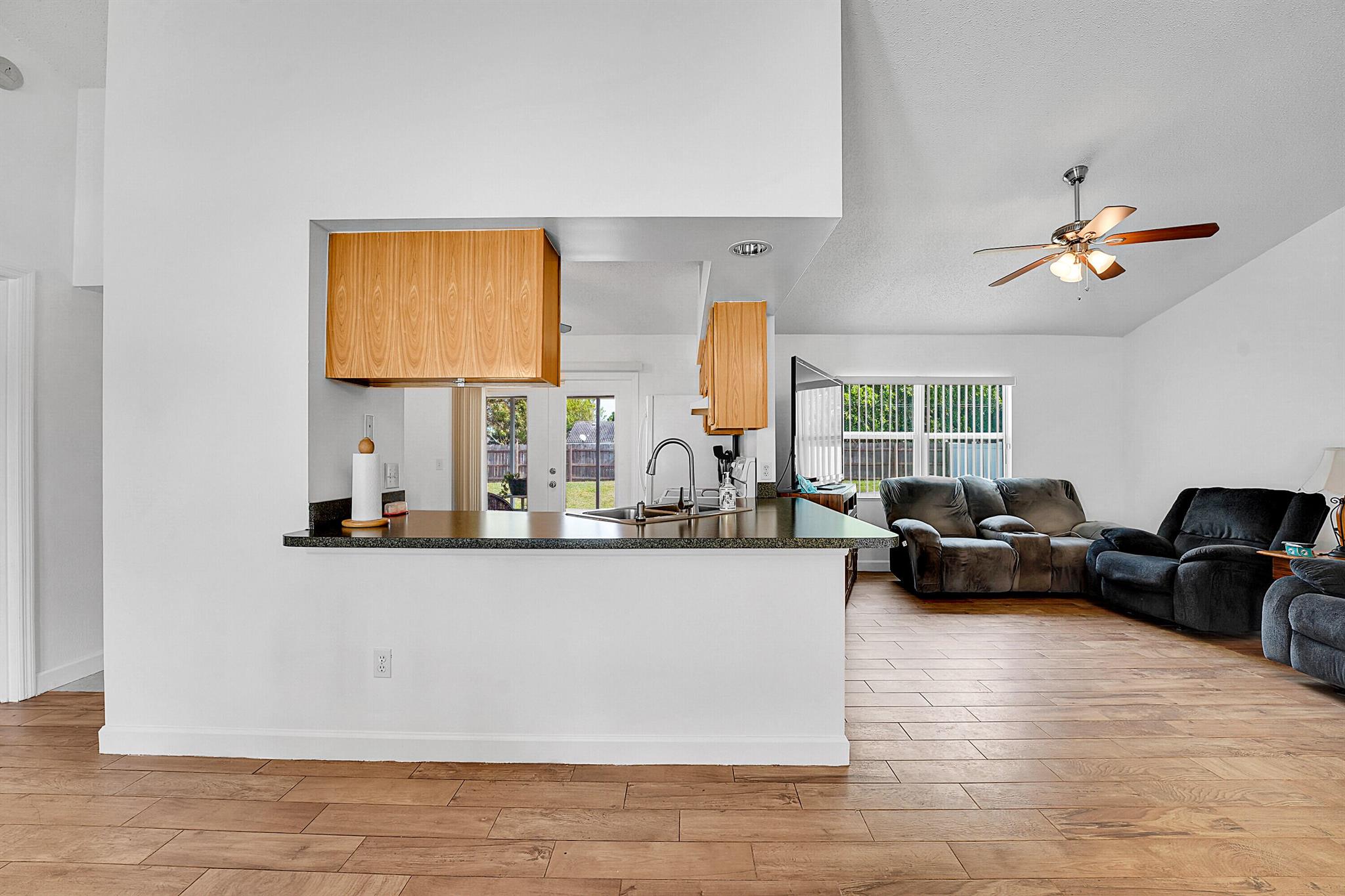 1973 SW Davis Street