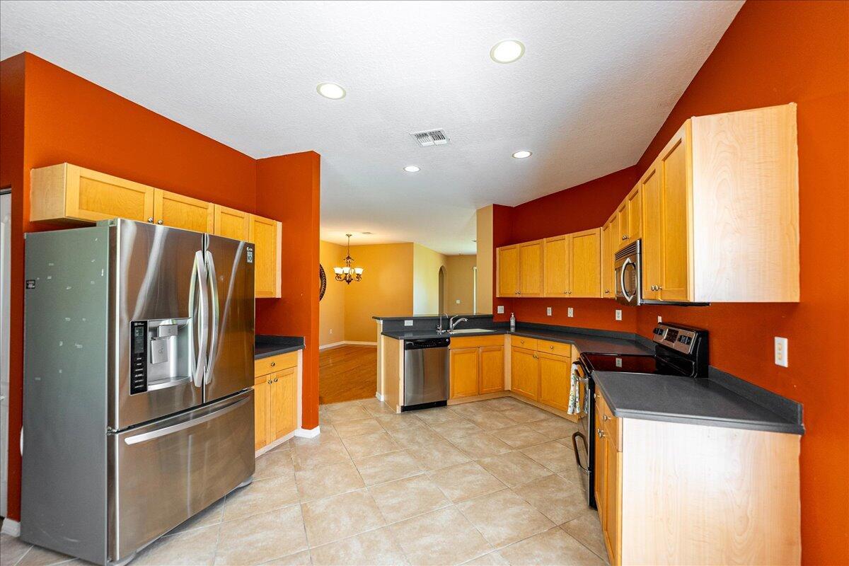 9925 SW Stonegate Drive