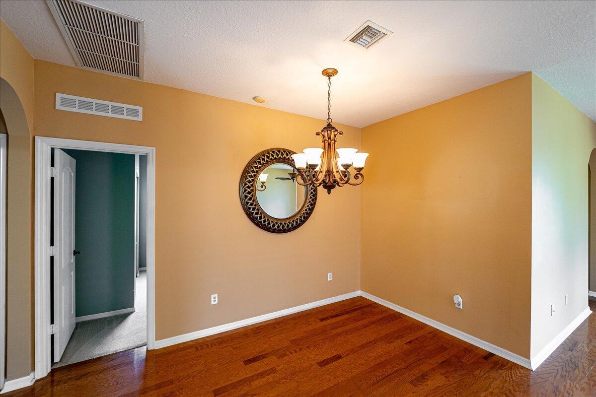 9925 SW Stonegate Drive