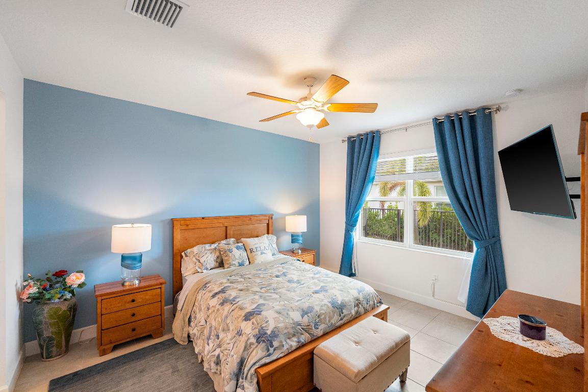 11681 SW Oceanus Boulevard