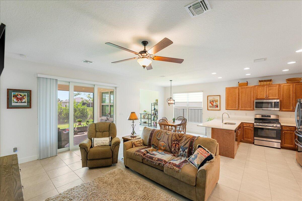 11681 SW Oceanus Boulevard