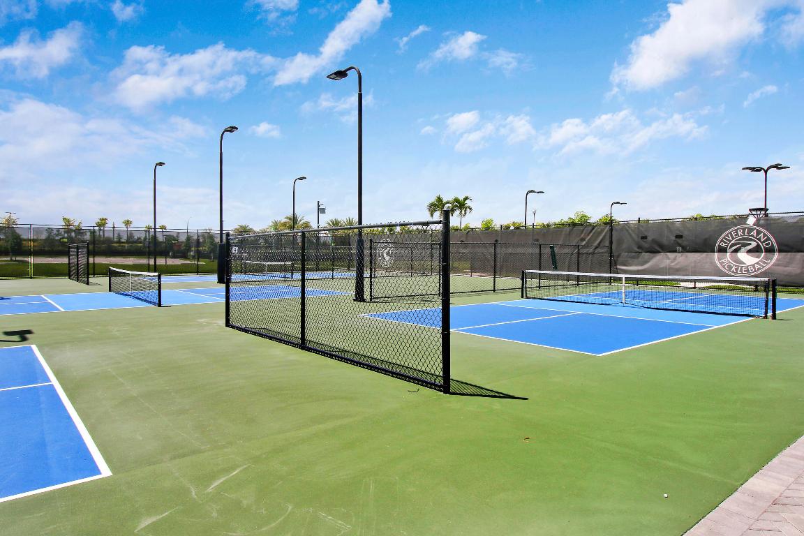 11681 SW Oceanus Boulevard