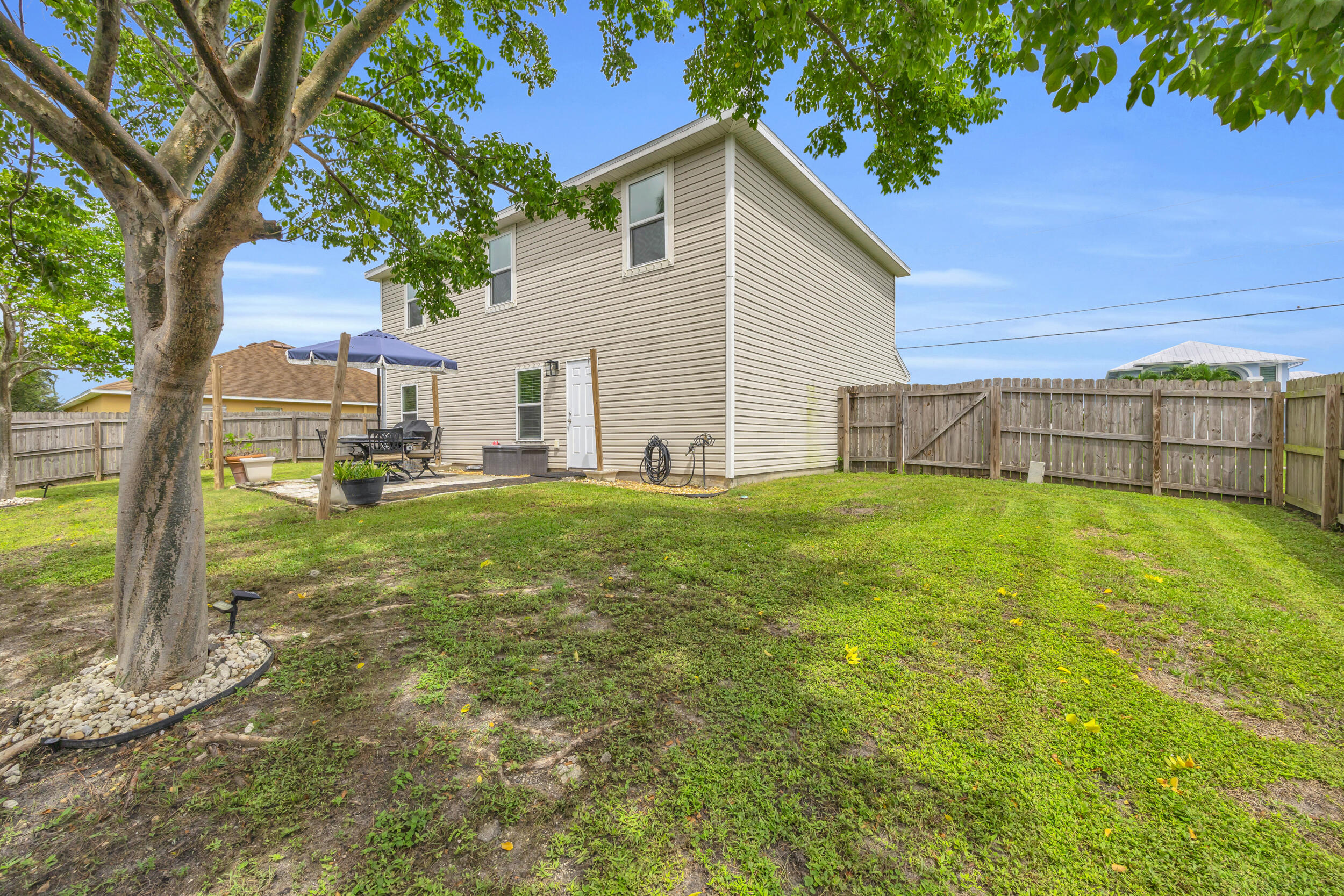 6282 NW Gisela Street