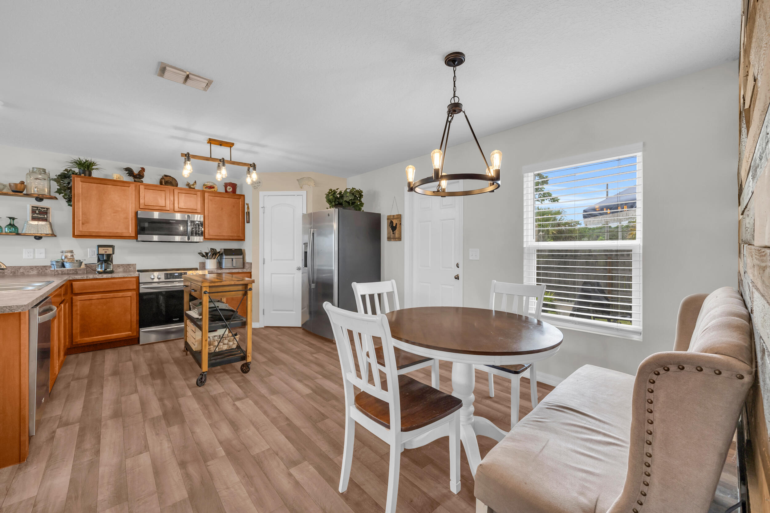 6282 NW Gisela Street