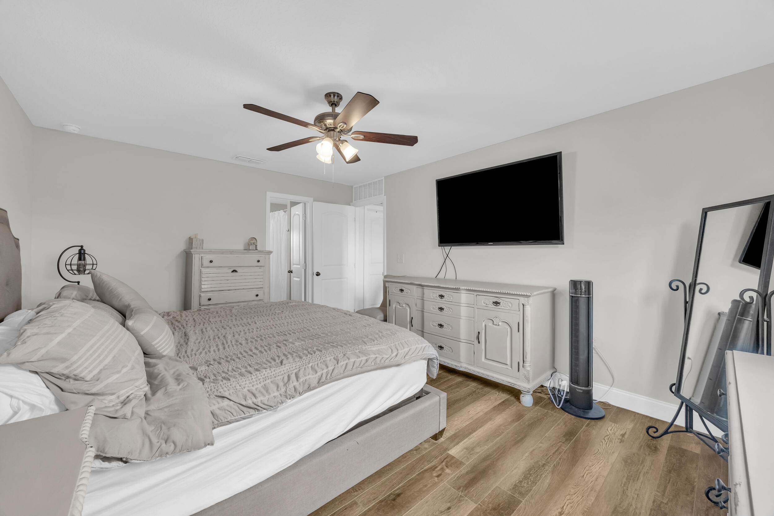 6282 NW Gisela Street