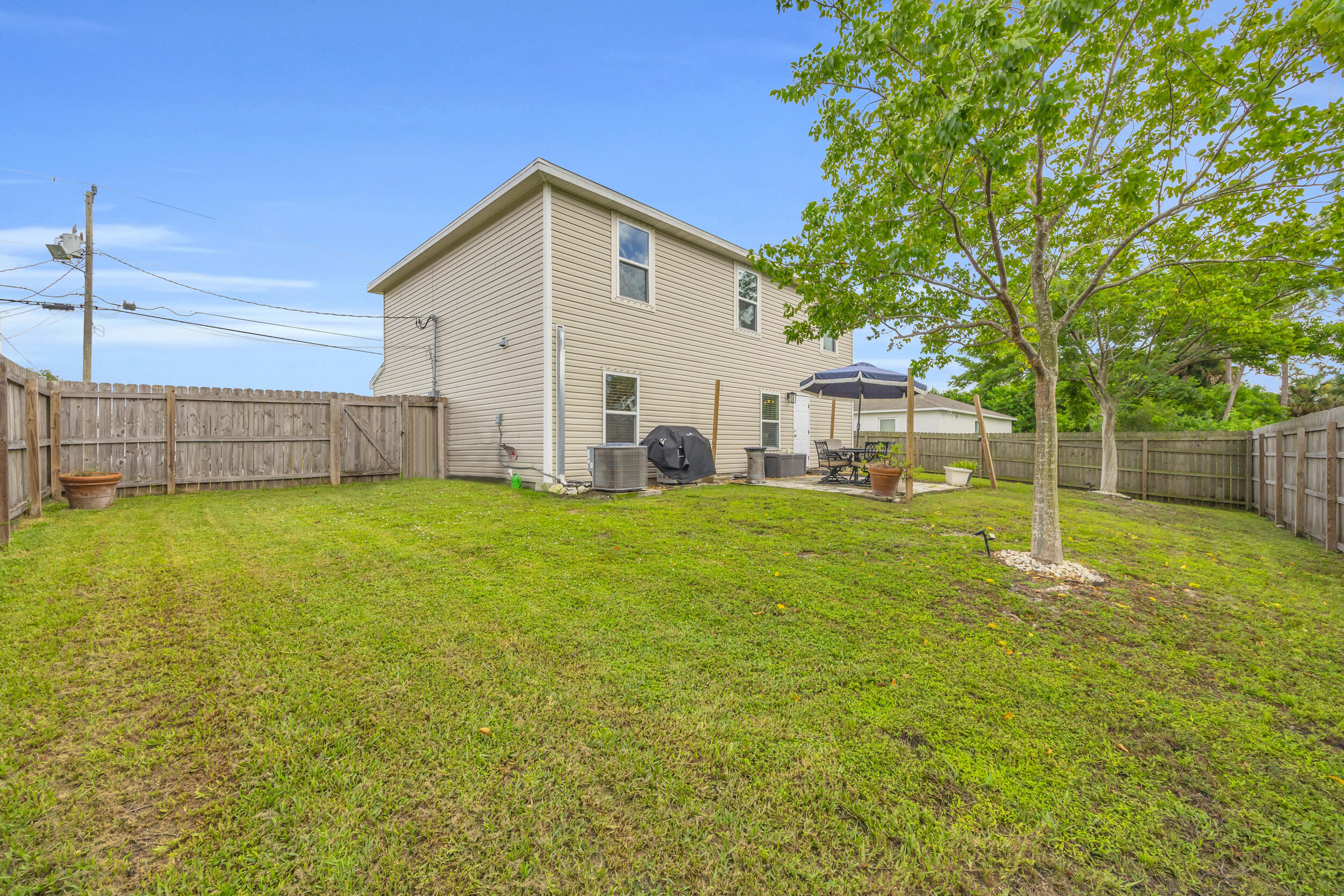 6282 NW Gisela Street