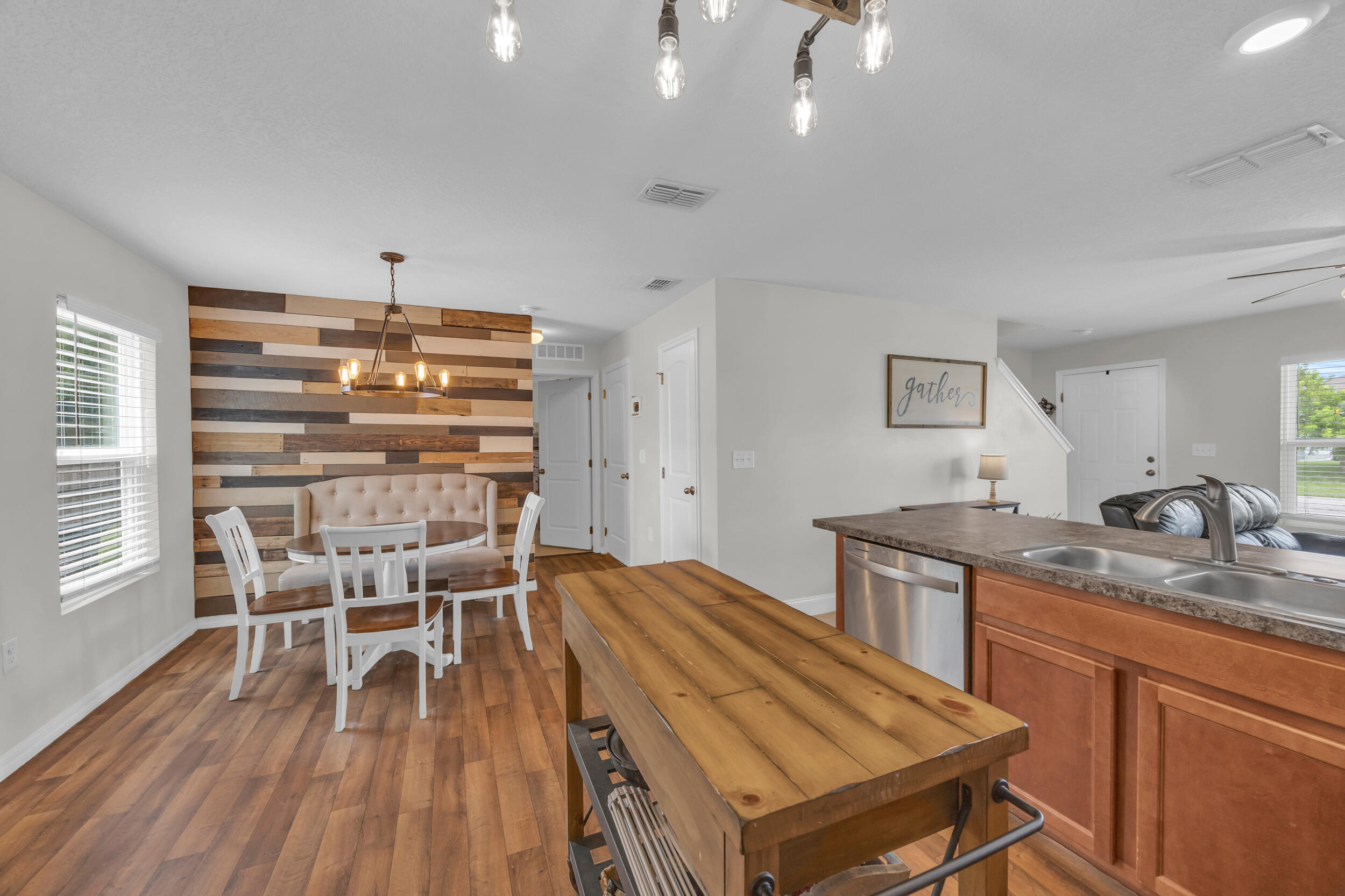 6282 NW Gisela Street