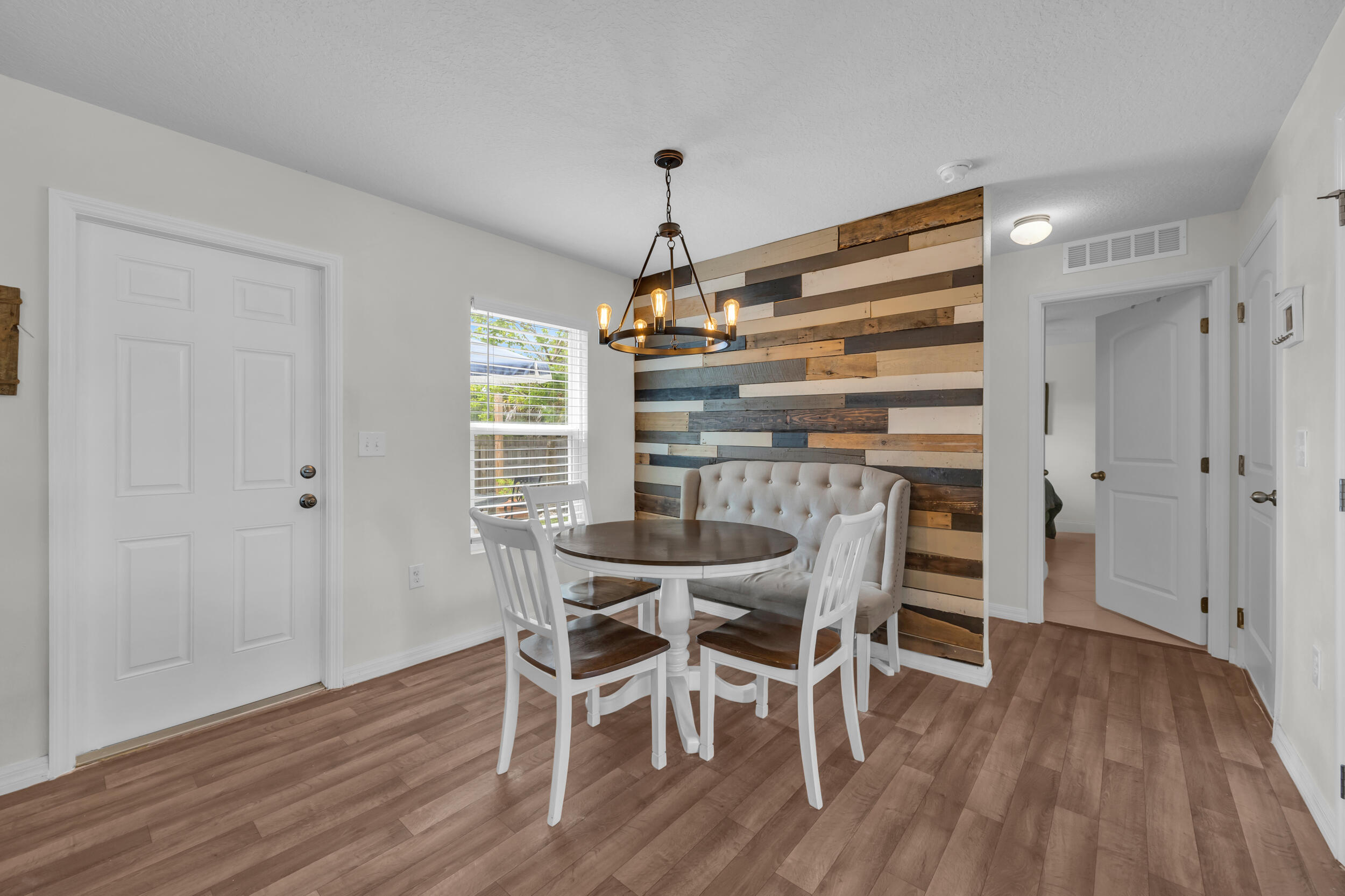 6282 NW Gisela Street