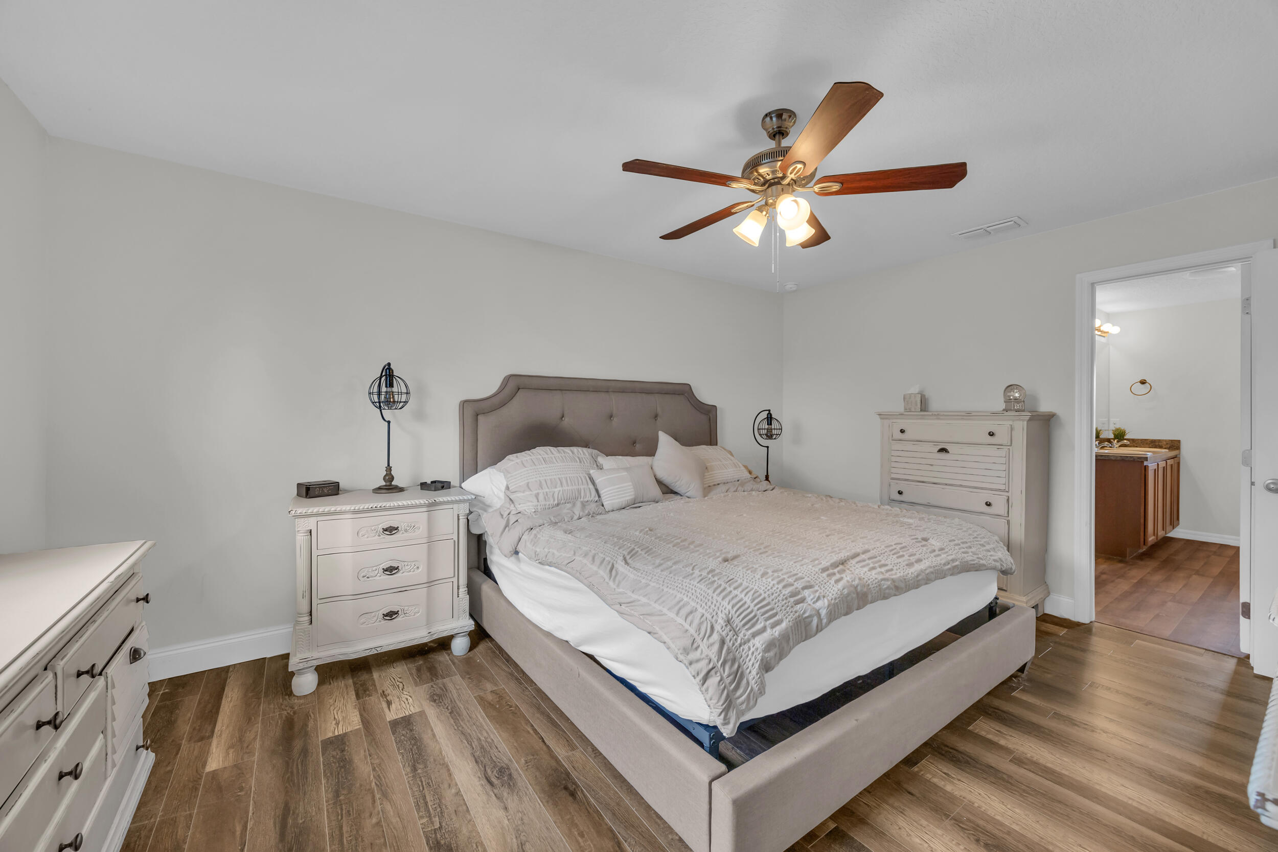 6282 NW Gisela Street