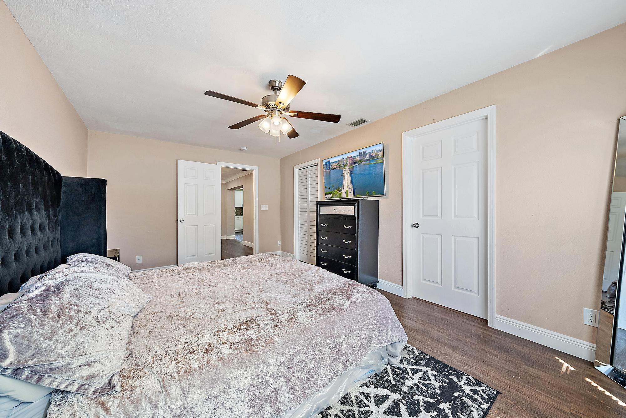 1301 W 26th Street