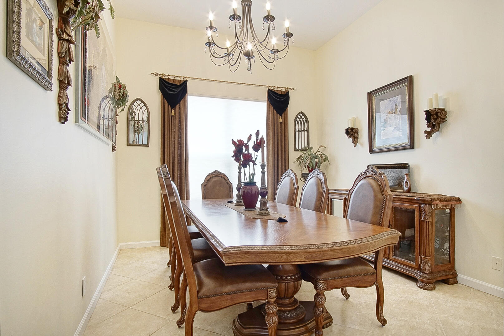 509 NW Blue Lake Drive