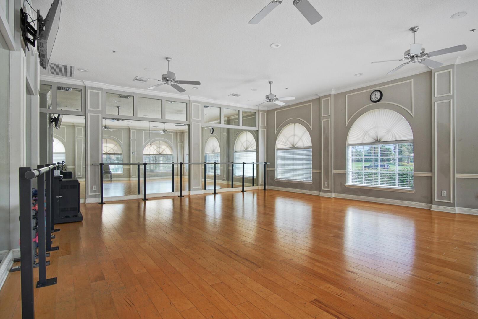 509 NW Blue Lake Drive