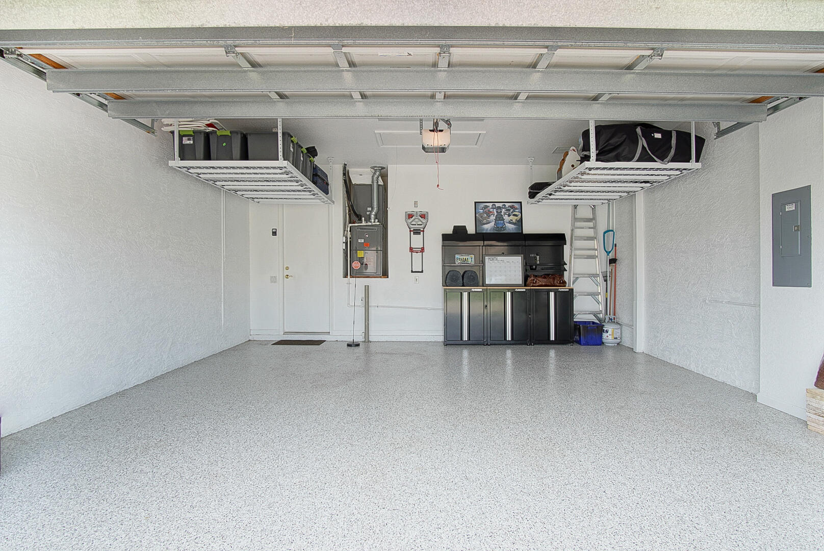 509 NW Blue Lake Drive