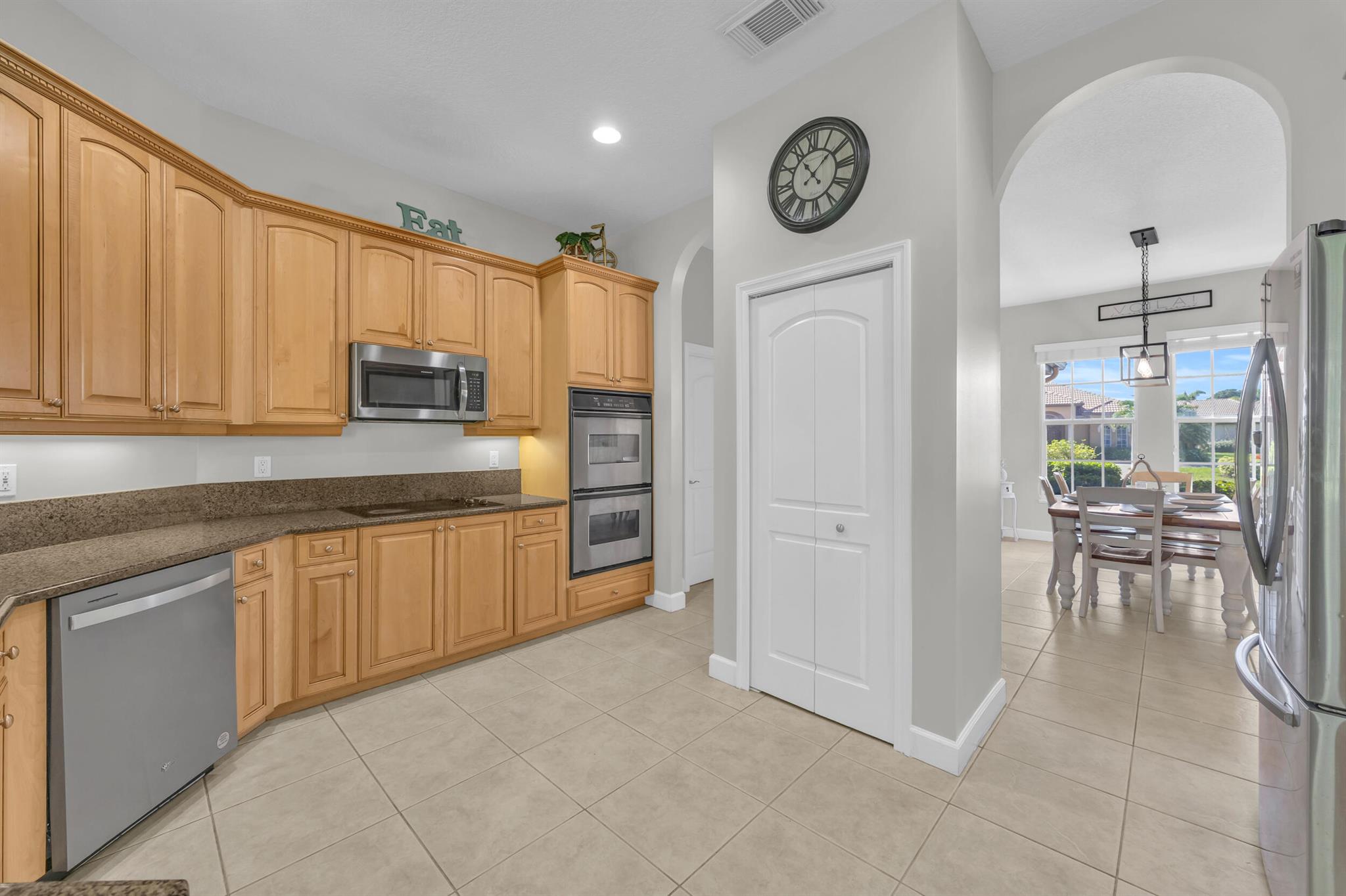 870 SW Grand Reserves Boulevard