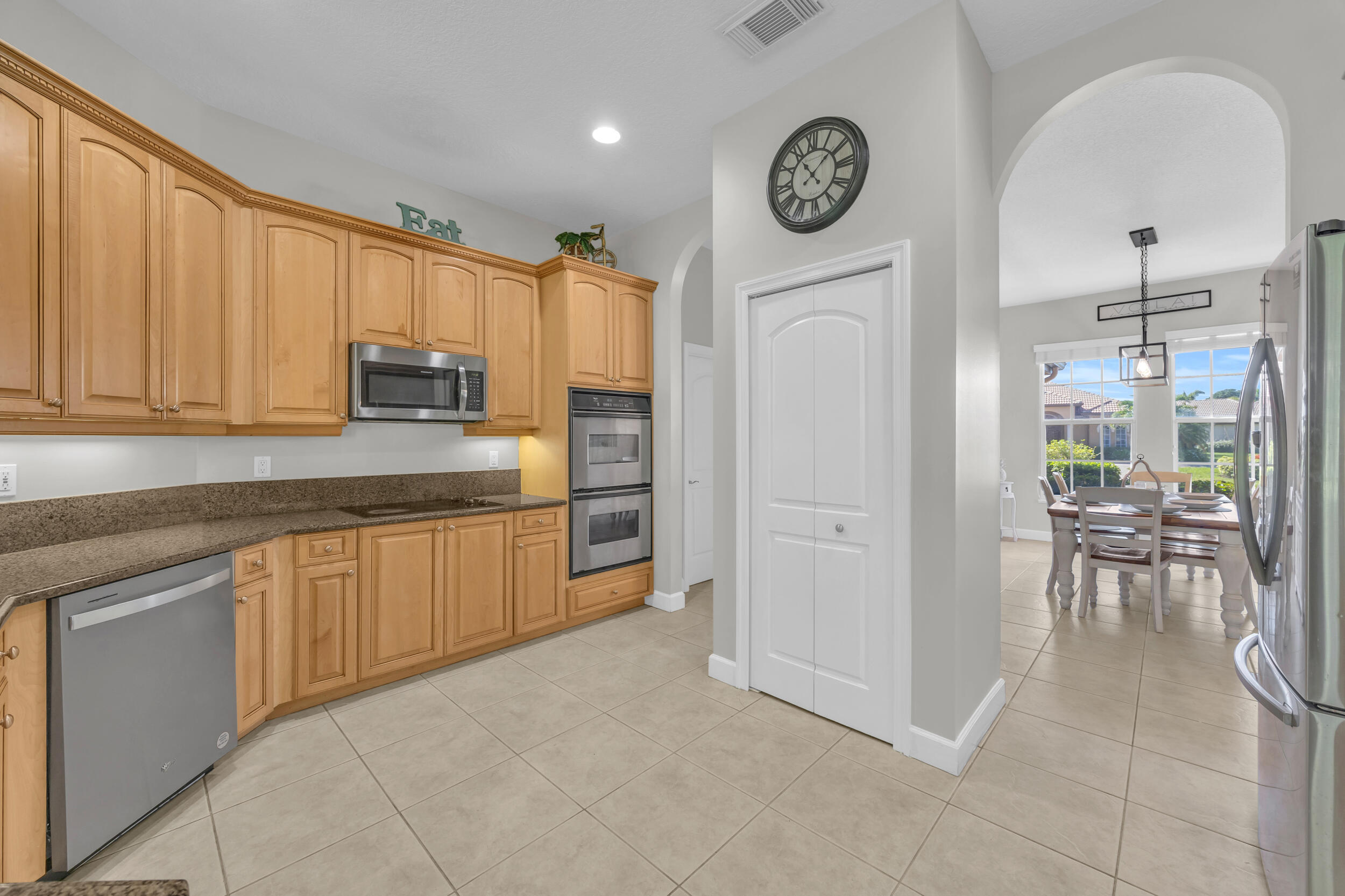 870 SW Grand Reserves Boulevard
