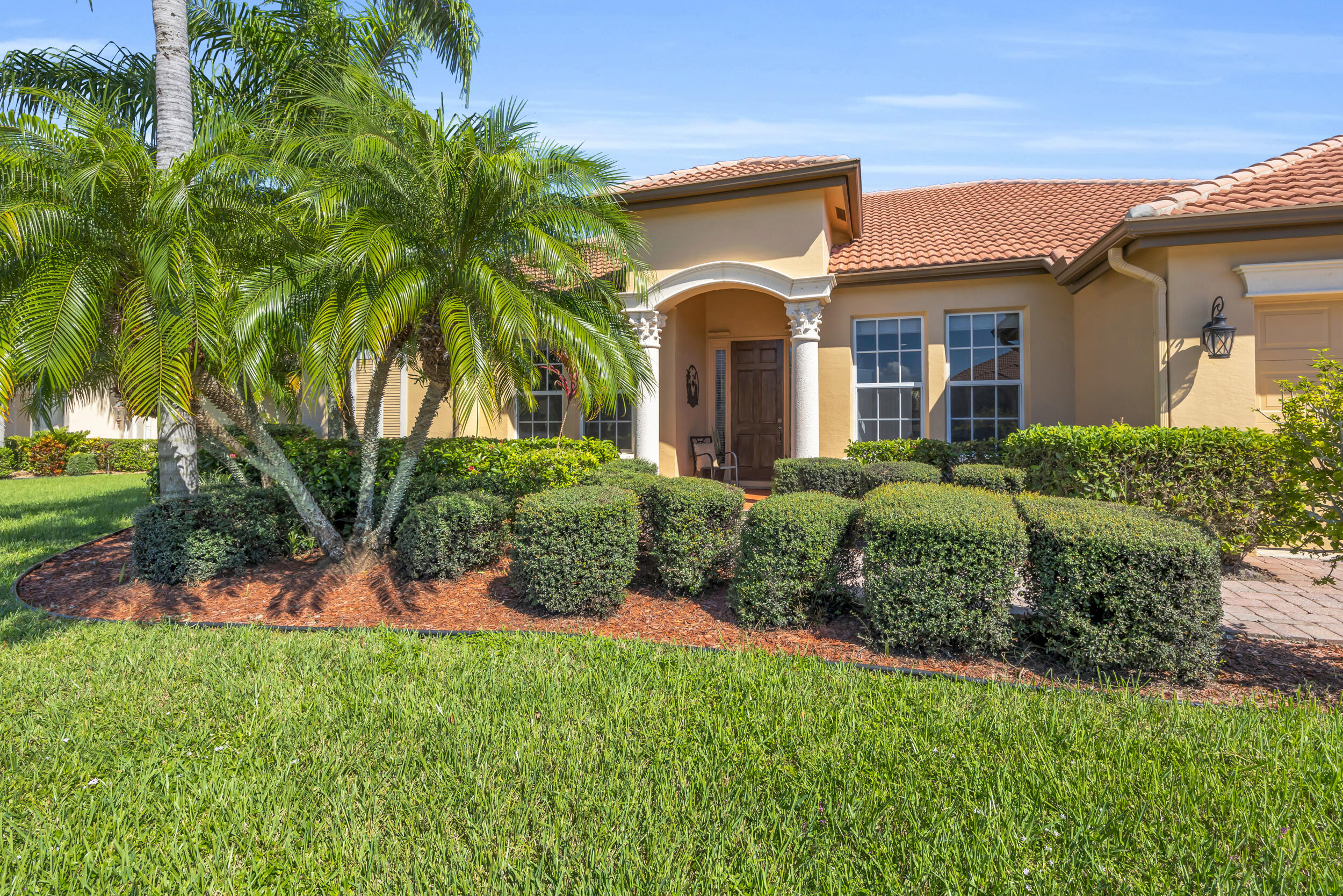 870 SW Grand Reserves Boulevard