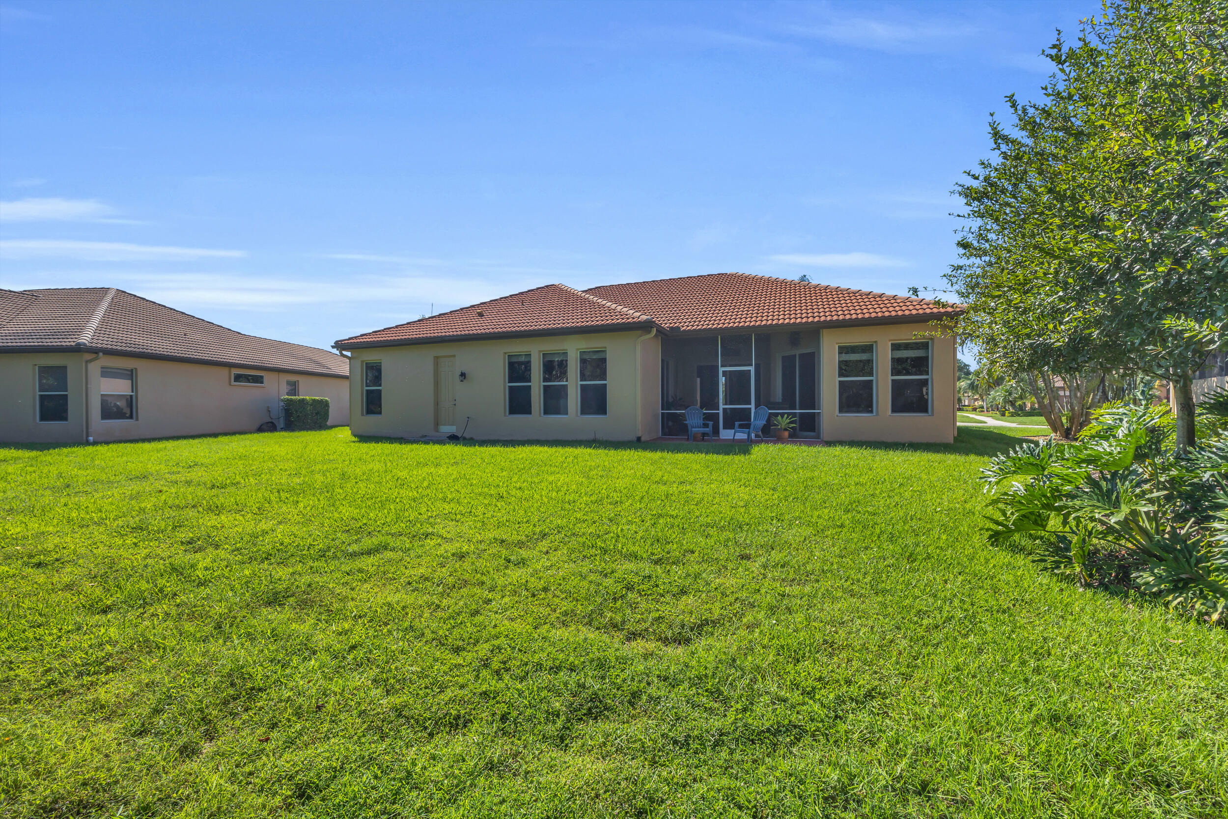 870 SW Grand Reserves Boulevard