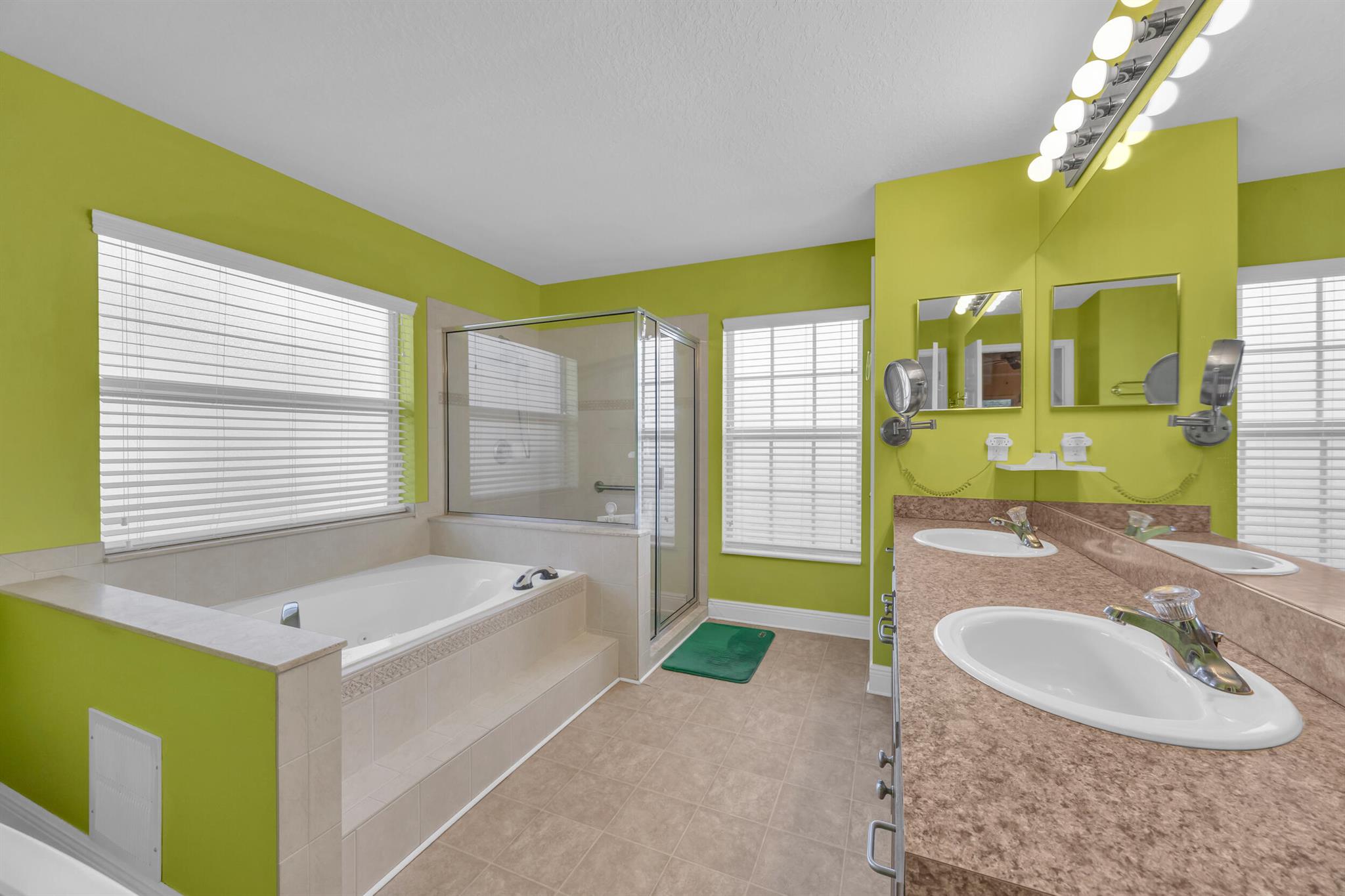 6116 NW Densaw Terrace