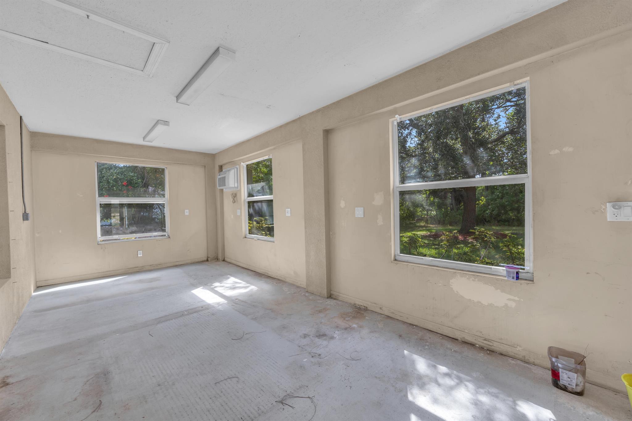 6116 NW Densaw Terrace