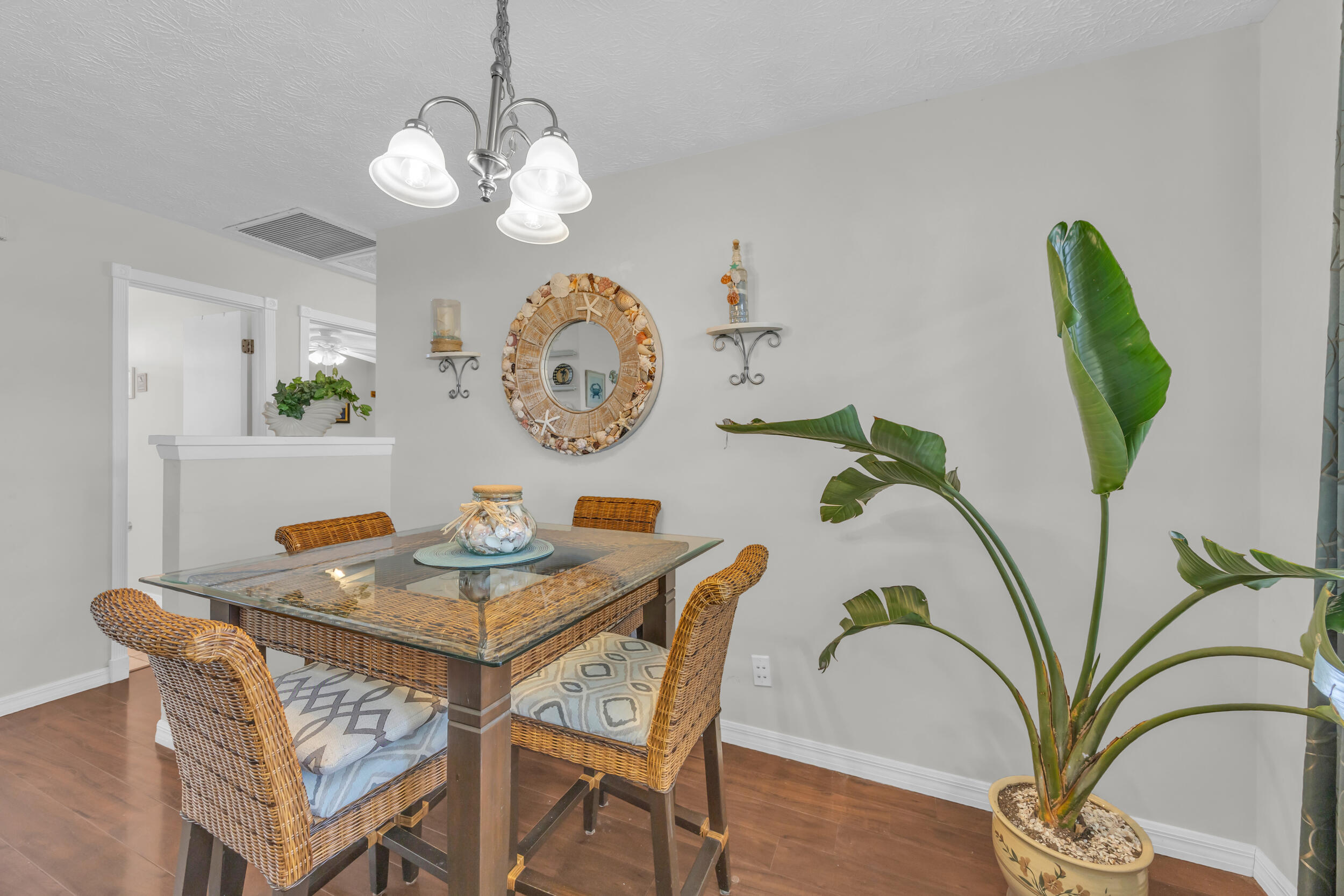 261 SW Chelsea Terrace